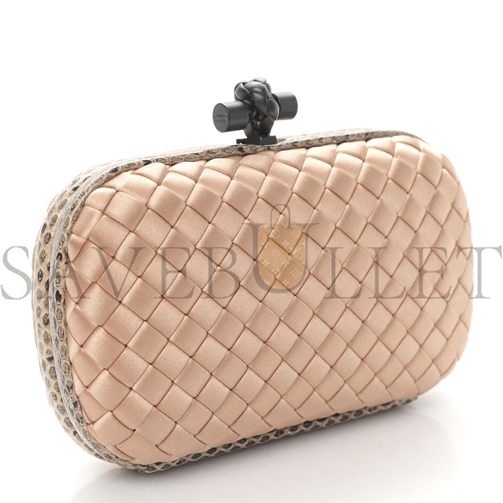 bo*te*ga Ve*ne*ta satin intreccio impero ayers knot clutch flamingo (19*13*5cm)