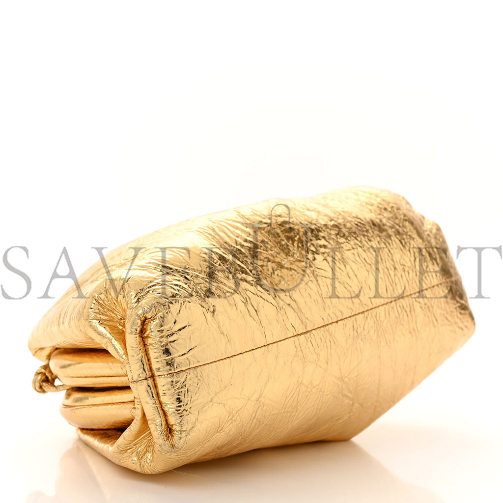 bo*te*ga Ve*ne*ta metallic crinkled lambskin the mini pouch oro (22*12*6cm)