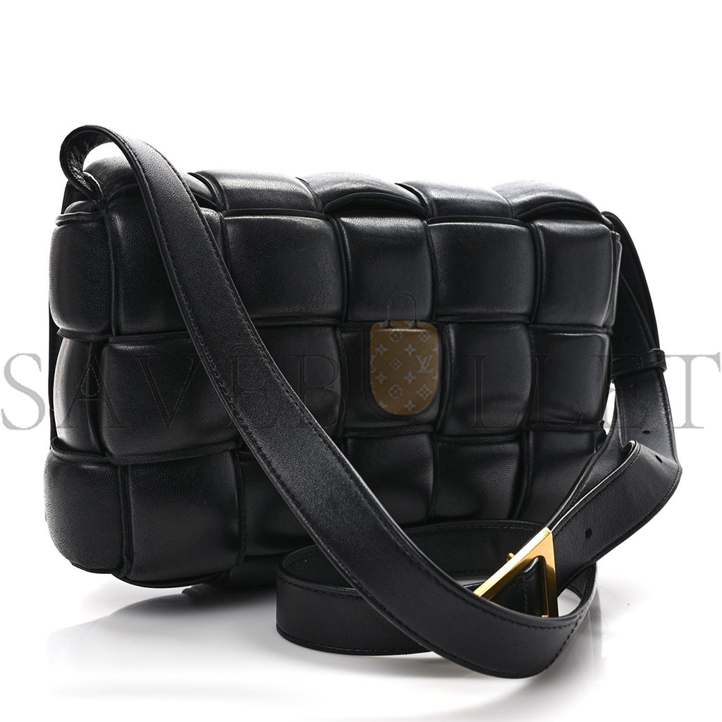 bo*te*ga Ve*ne*ta nappa maxi intrecciato padded cassette crossbody bag black (26*18*8cm)