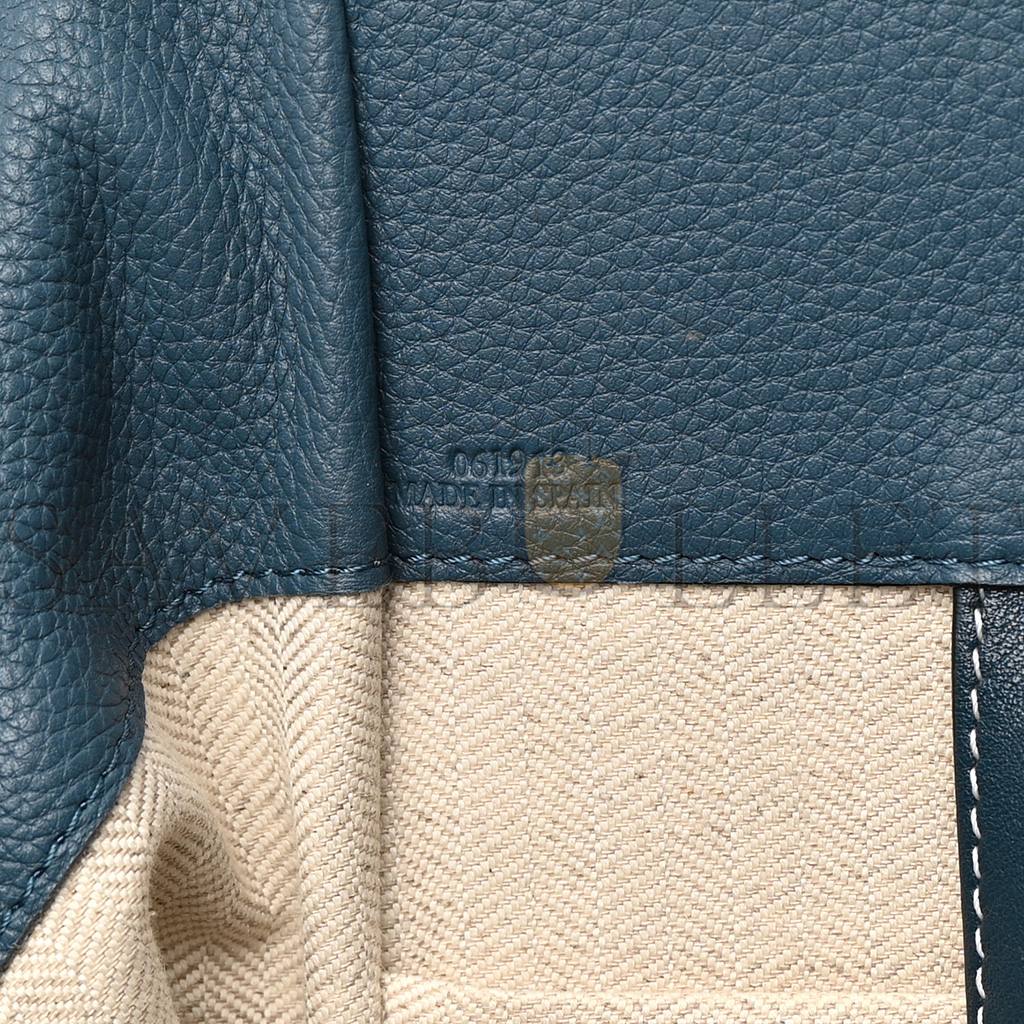 l*ew* calfskin small hammock shoulder bag marine (30*25*13.5)