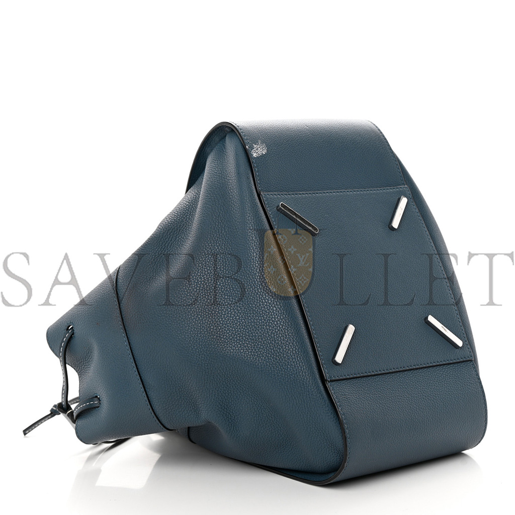 l*ew* calfskin small hammock shoulder bag marine (30*25*13.5)