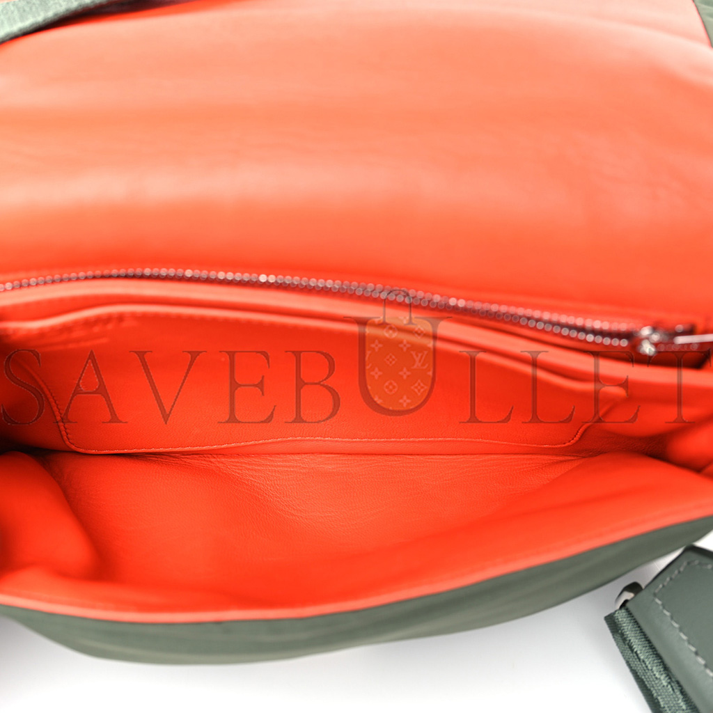 l*ew* nylon medium goya puffer bag vintage khaki (23*18*9cm)