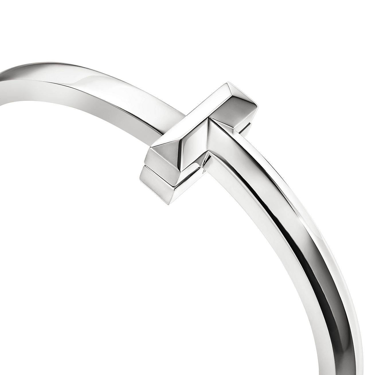T*f*ny t t1 hinged bangle in white gold, wide