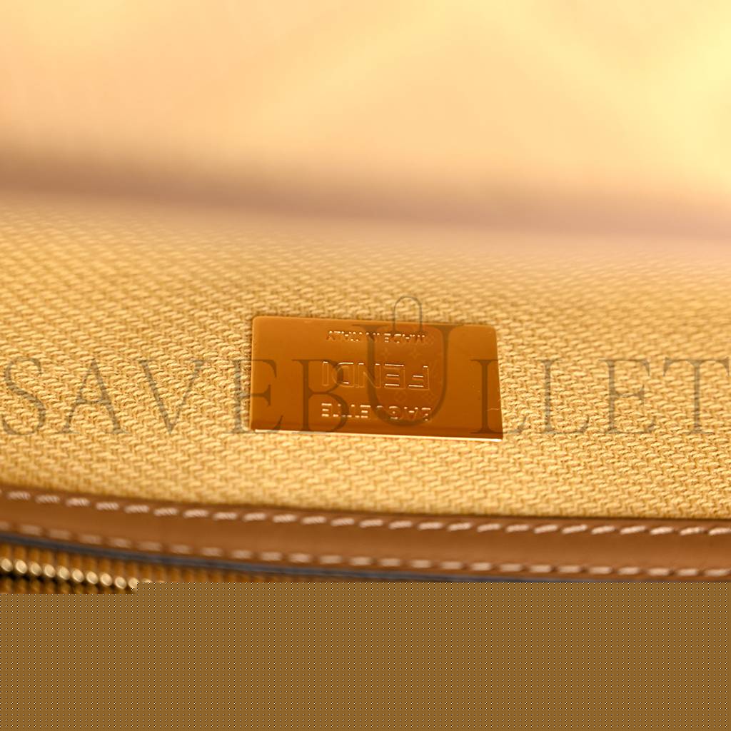 F**di raffia vitello king lucido ff embroidered baguette grano sand (28*15*6cm)