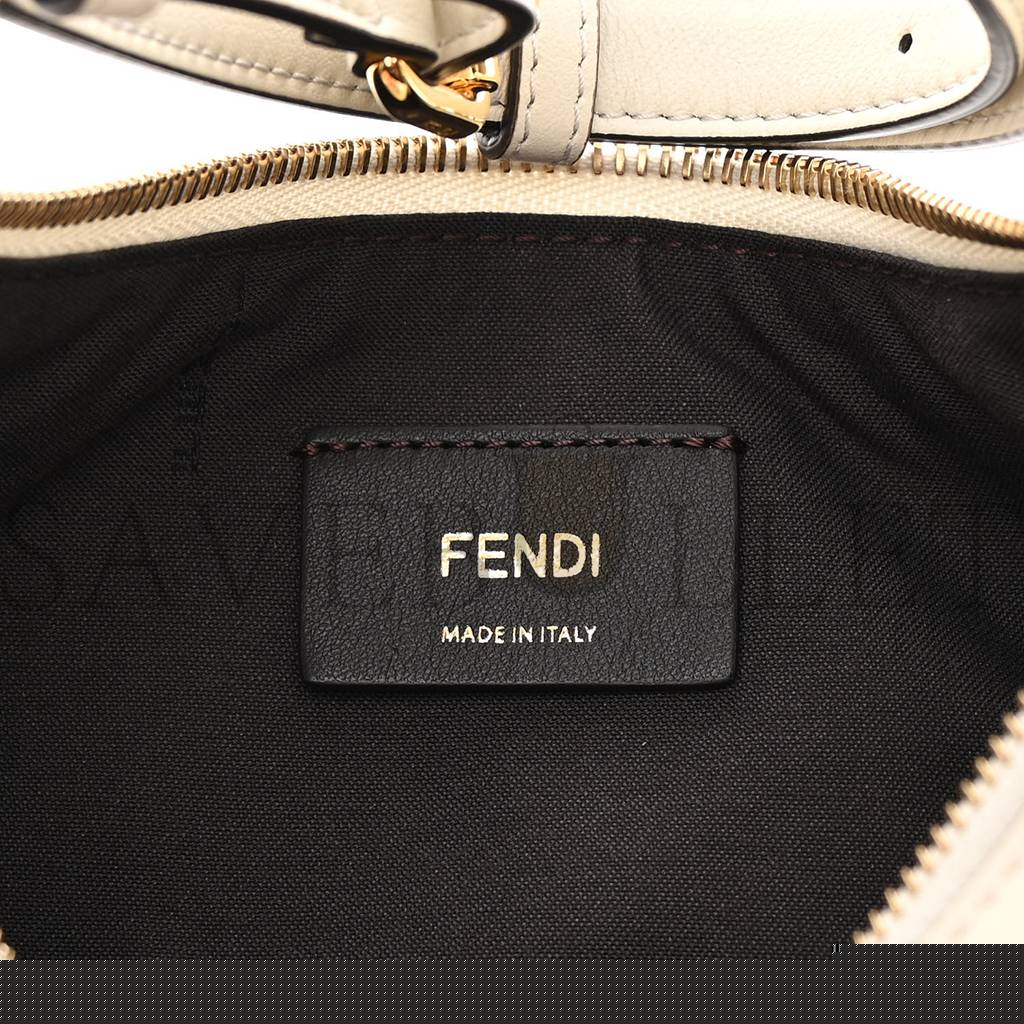 F**di vitello grace matte small F**digraphy hobo bag white ice (28*21*8cm)